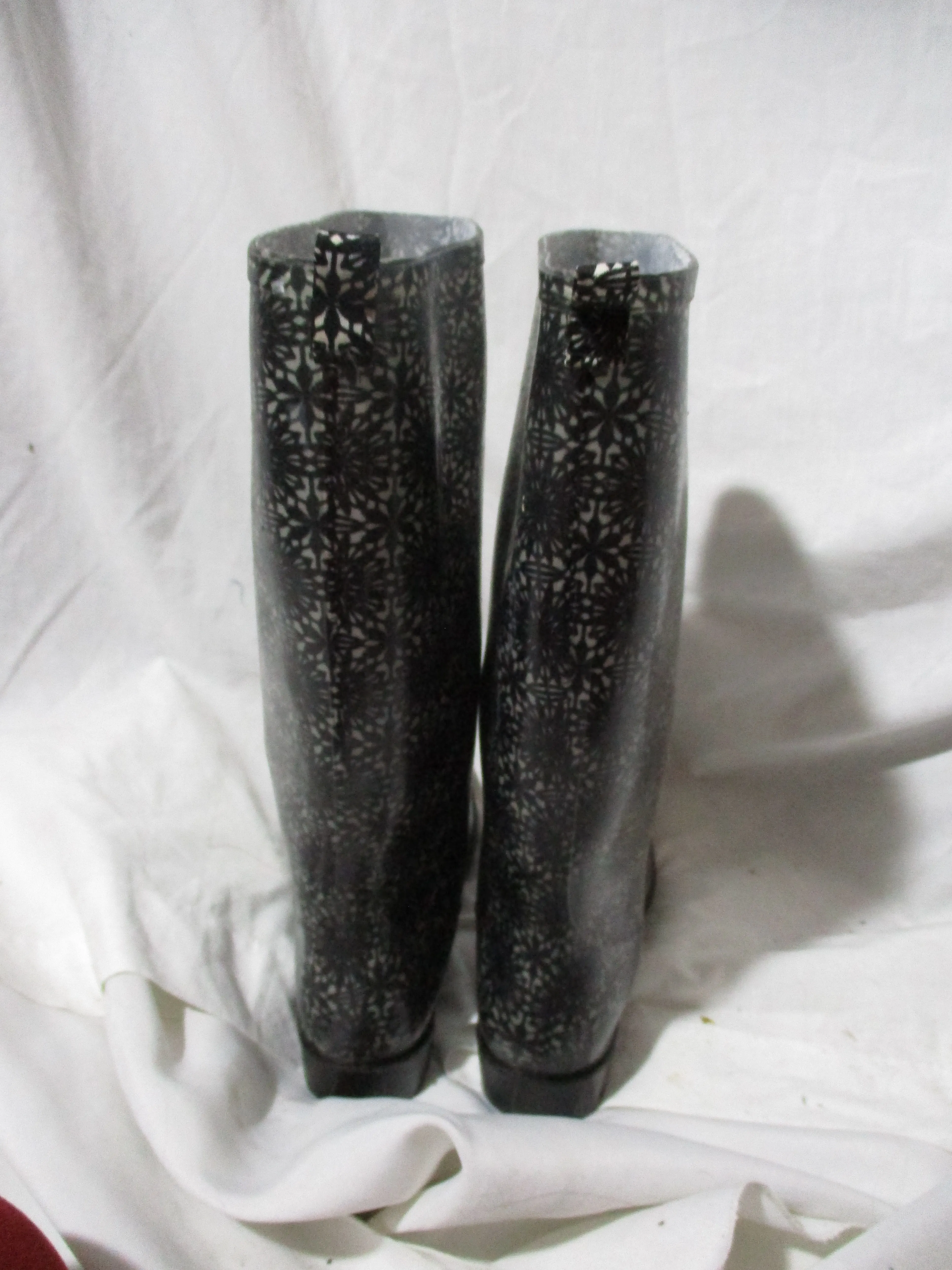 CAPELLI FLORAL Wellies Rain Boots Foul Weather 9 Gumboots Vegan BLACK WHITE