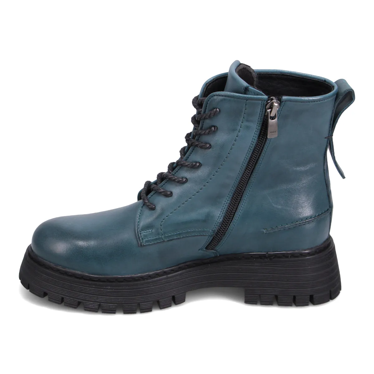 Genesis Lace-Up Boot