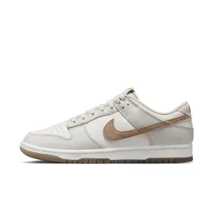 MENS NIKE DUNK LOW RETRO SE (PHANTOM KHAKI)