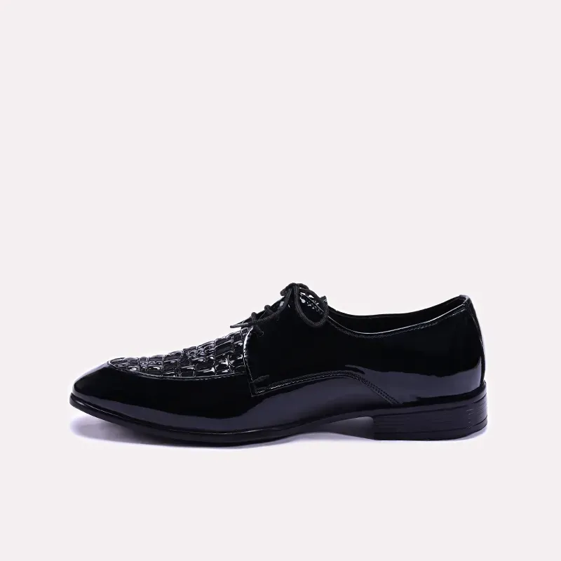 Tyndale Glossy Black Derby Shoes 0111302