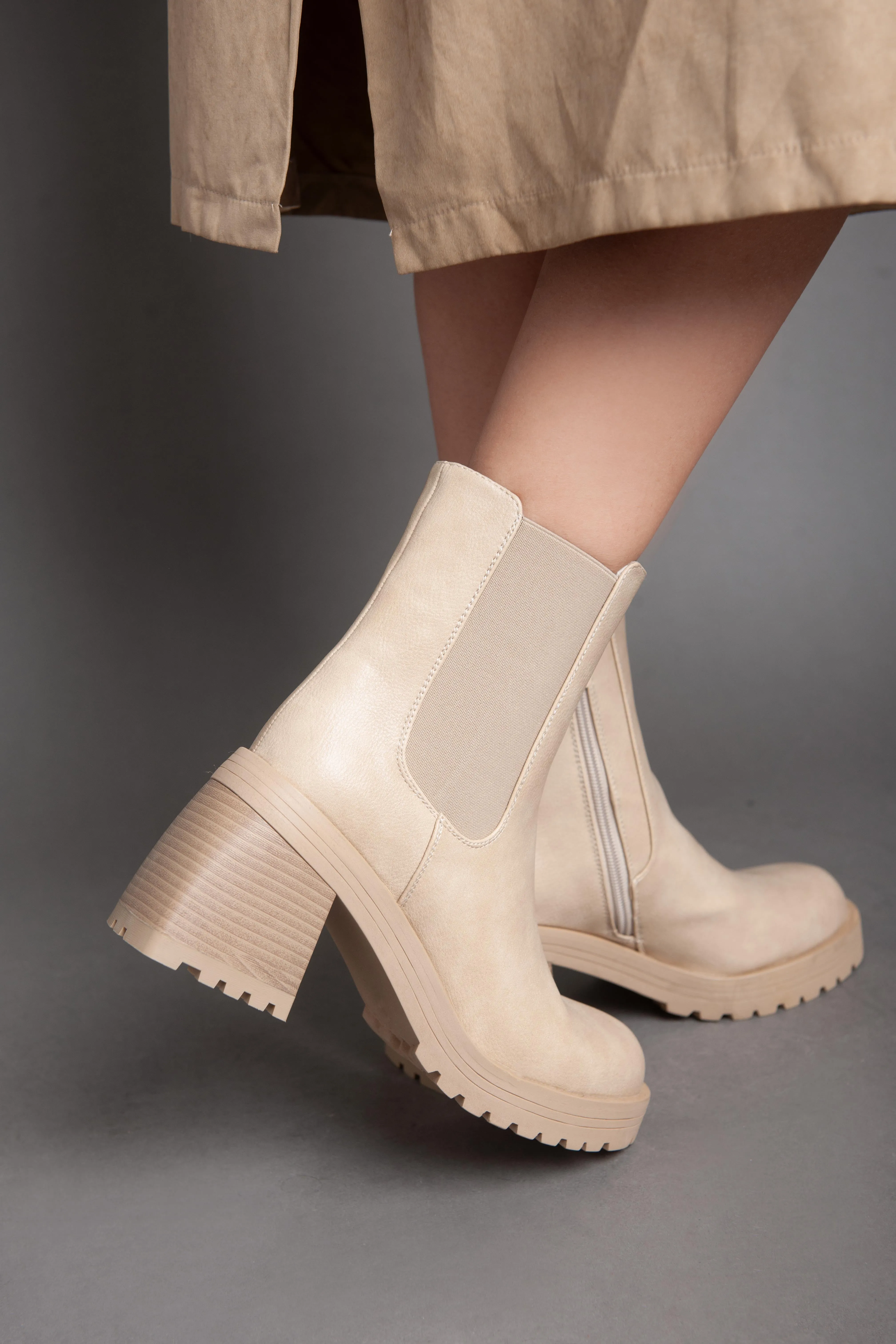 Warm Biker Ankle Boots - Beige