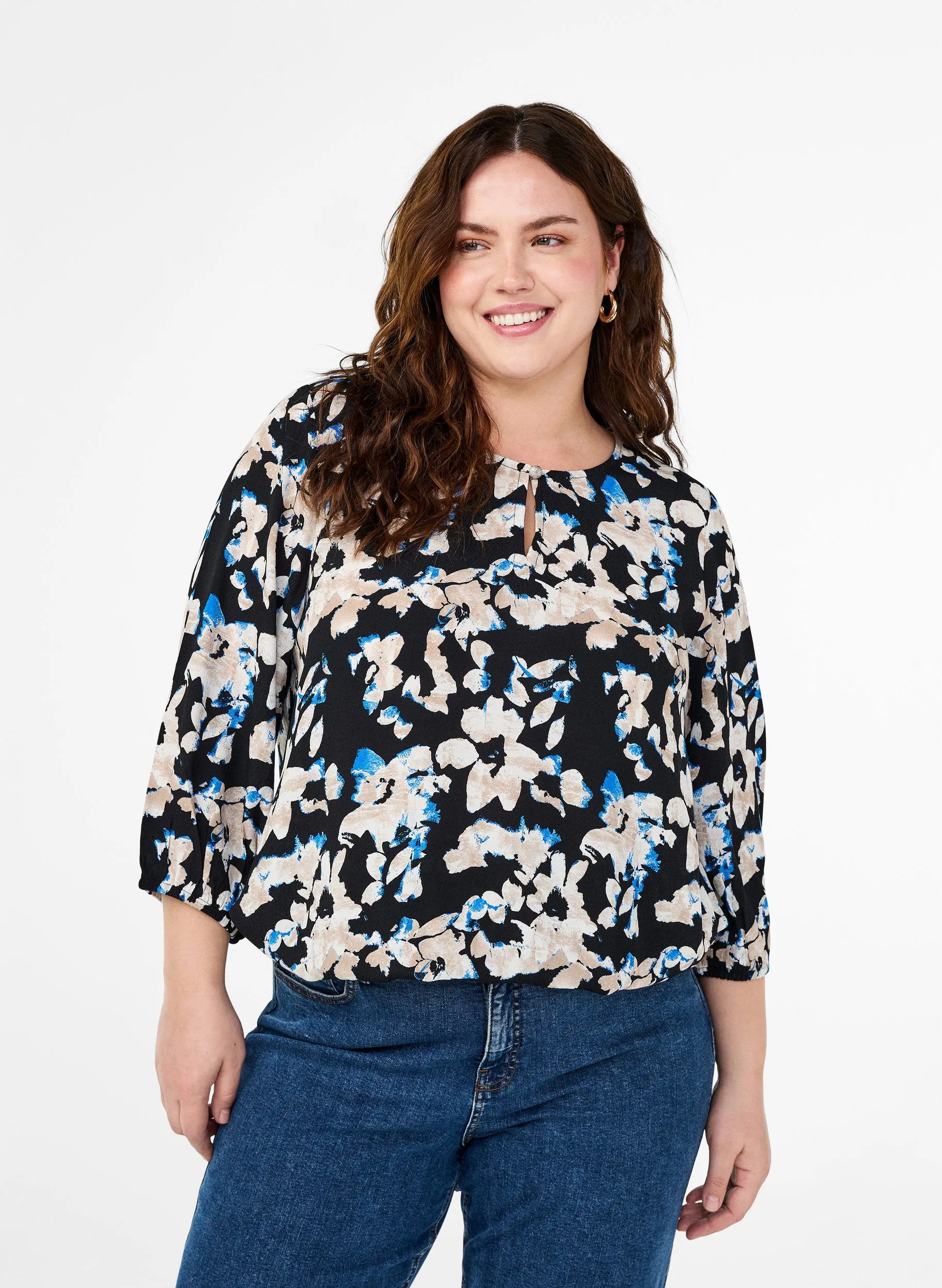 Zizzi Bella Smocked Blouse in Black with Floral Print